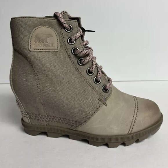 Sorel Women’s Joan Of Arctic Wedge Winter Booties Taupe, Size 7.5 M